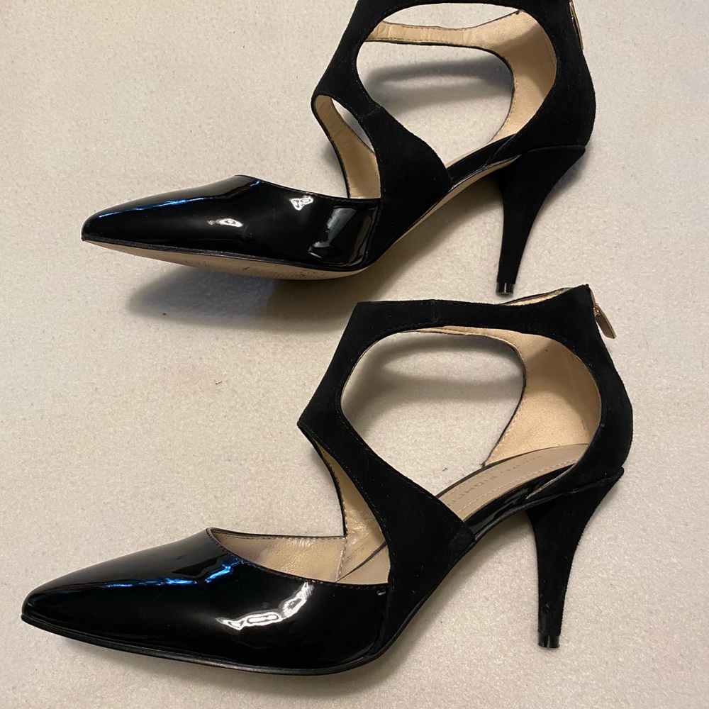 Marc Fisher Black suede/patent pump with flair